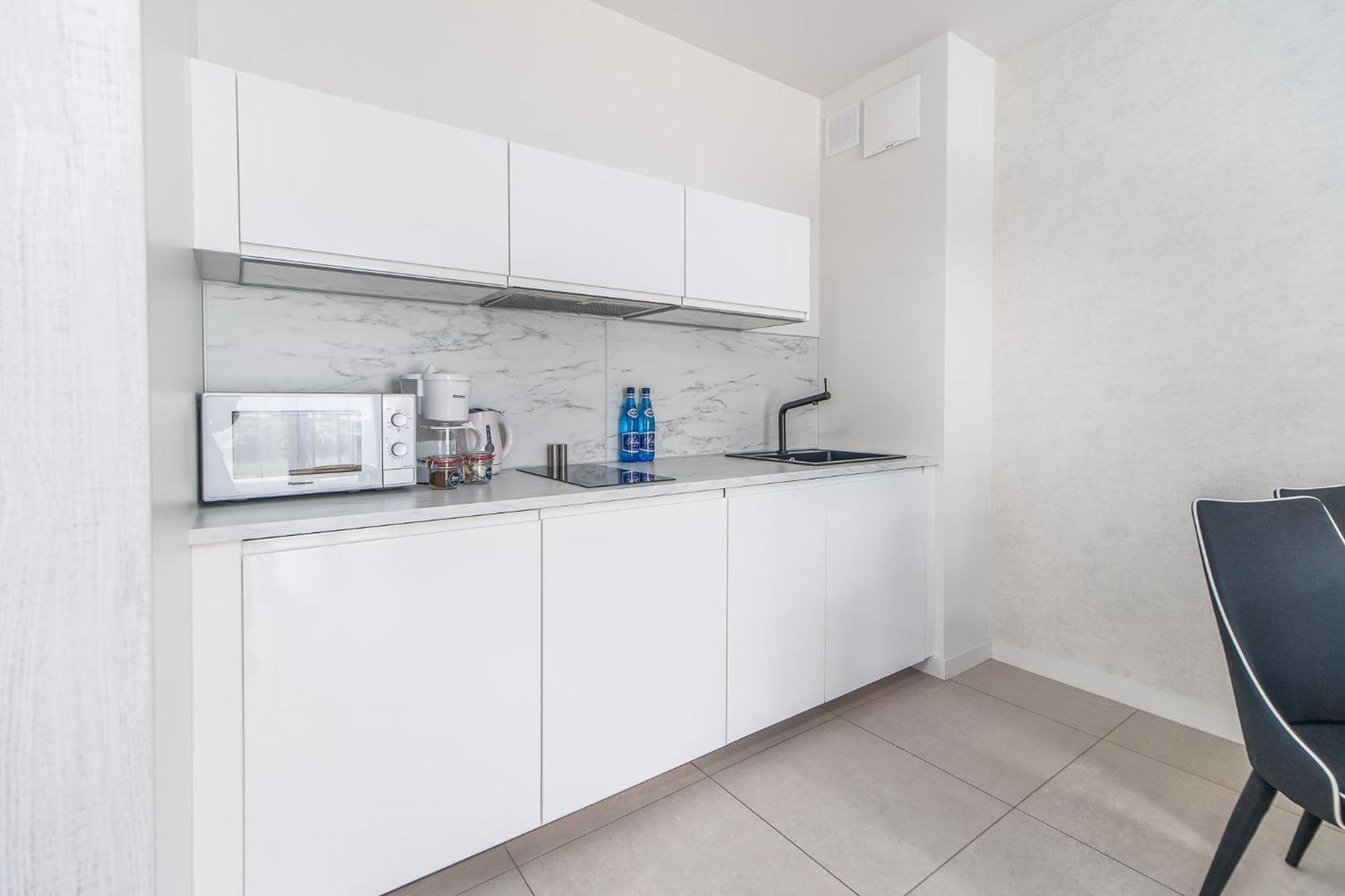 Bel Mare Lux Apartment B105 With Patio Garden By Noclegi Renters Мендзиздрое Екстериор снимка